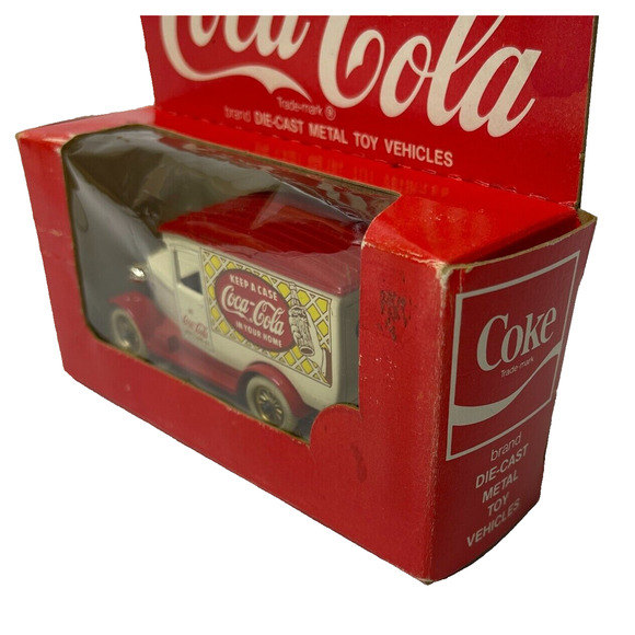 Die-Cast Metal Toy Vehicle "Keep A Case Coca Cola in Your House" Delivery Truck - Picture 7 of 11